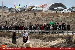 گزارش تصویری:: پیاده‌روی عزاداران امام رضا(ع)