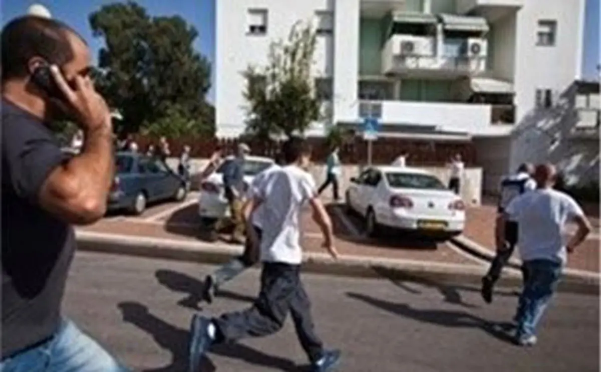 شهرک‌نشینان صهیونیست ساکن حومه نوار غزه، منازل خود را ترک کردند