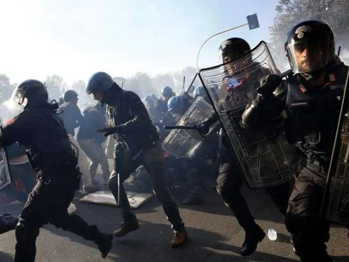 ایتالیایی‌ها در اعتراض به تصویب قانون "امنیت عمومی" در ۳۰ شهر تظاهرات کردند