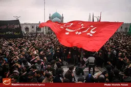 خیابان‌های اطراف حرم رضوی در ظهر شهادت امام رضا(ع) مملو از هیئات عزاداری است