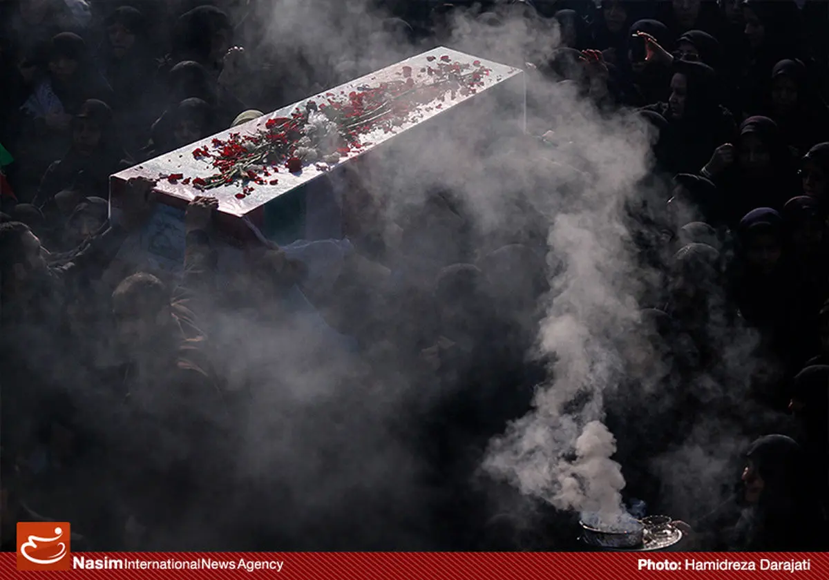 گزارش تصویری:: تشییع پیکر دو شهید گمنام در تهران