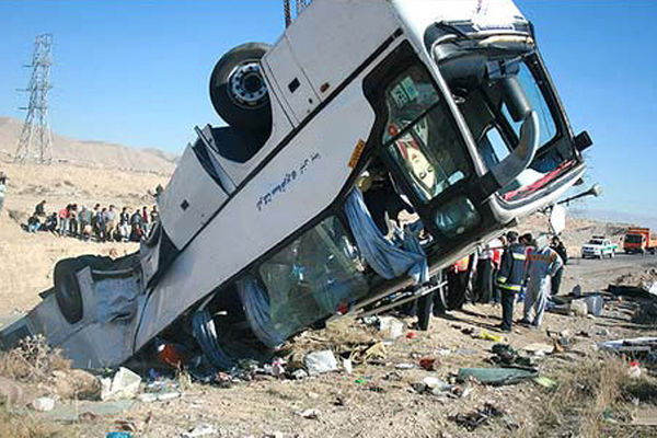 واژگونی اتوبوس در خراسان شمالی یک کشته و ۱۱ مصدوم بر جای گذاشت
