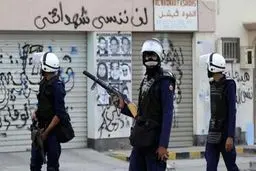 نظامیان آل خلیفه به منازل انقلابیون بحرین در حومه منامه یورش بردند