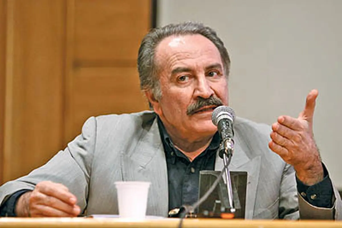 پژویان: کاهش قیمت نفت قابل پیش‌بینی بود