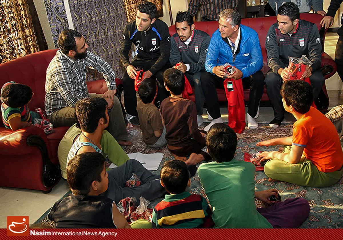گزارش تصویری:: بازدید جمعی از اعضای تیم ملی فوتبال از مجتمع خیریه بهشت امام رضا(ع)