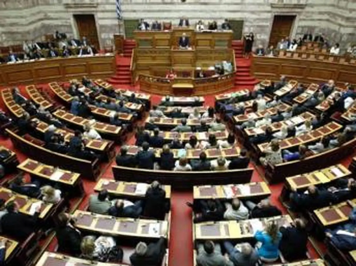 به دلیل ناکامی در انتخاب رئیس‌جمهور، انتخابات زودرس در یونان برگزار می‌شود