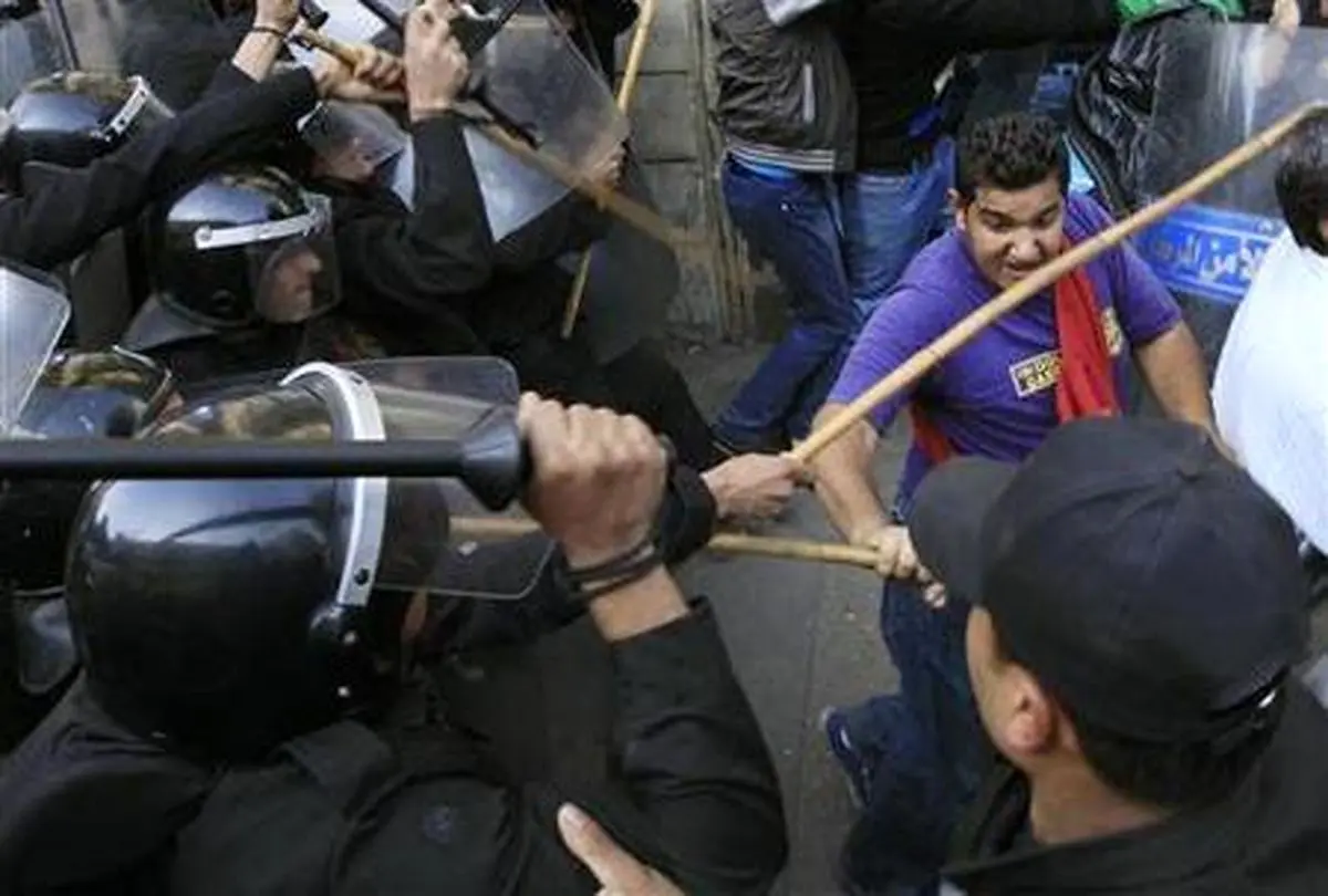 نظامیان آل‌خلیفه به تظاهرات مردمی حمله کردند