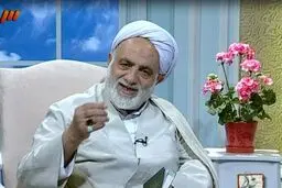 حجت‌الاسلام قرائتی: نماز نشانه و تمبر ما است
