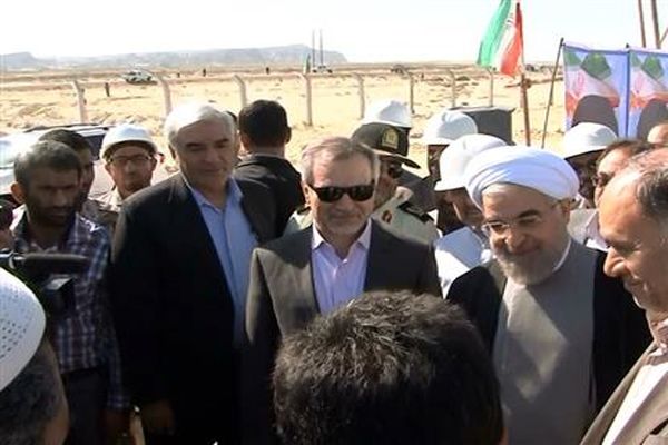رئیس جمهور از پروژه‌های عمرانی و توسعه‌ای چابهار بازدید کرد