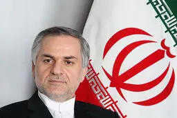 نوش‌آبادی: شجریان از دهه دوم انقلاب از نظام و مردم فاصله گرفت