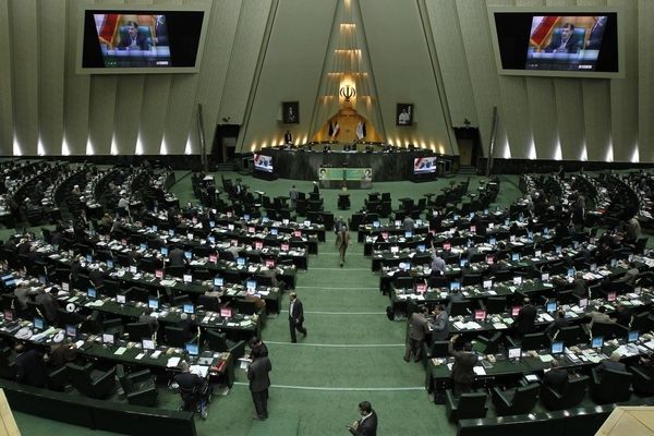 ۱۸۰ نماینده مجلس در نامه‌ای به رئیس‌جمهور خواستار توسعه مرز خسروی شدند