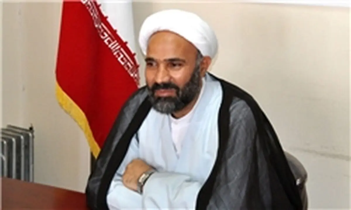 حجت‌الاسلام پژمانفر: خانواده‌های متدین برای تهیه پوشاک اسلامی با مشکل مواجه هستند