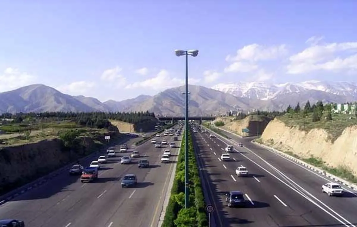 اکثر محورهای مواصلاتی کشور از جوی آرام  و ترافیکی روان برخوردار است