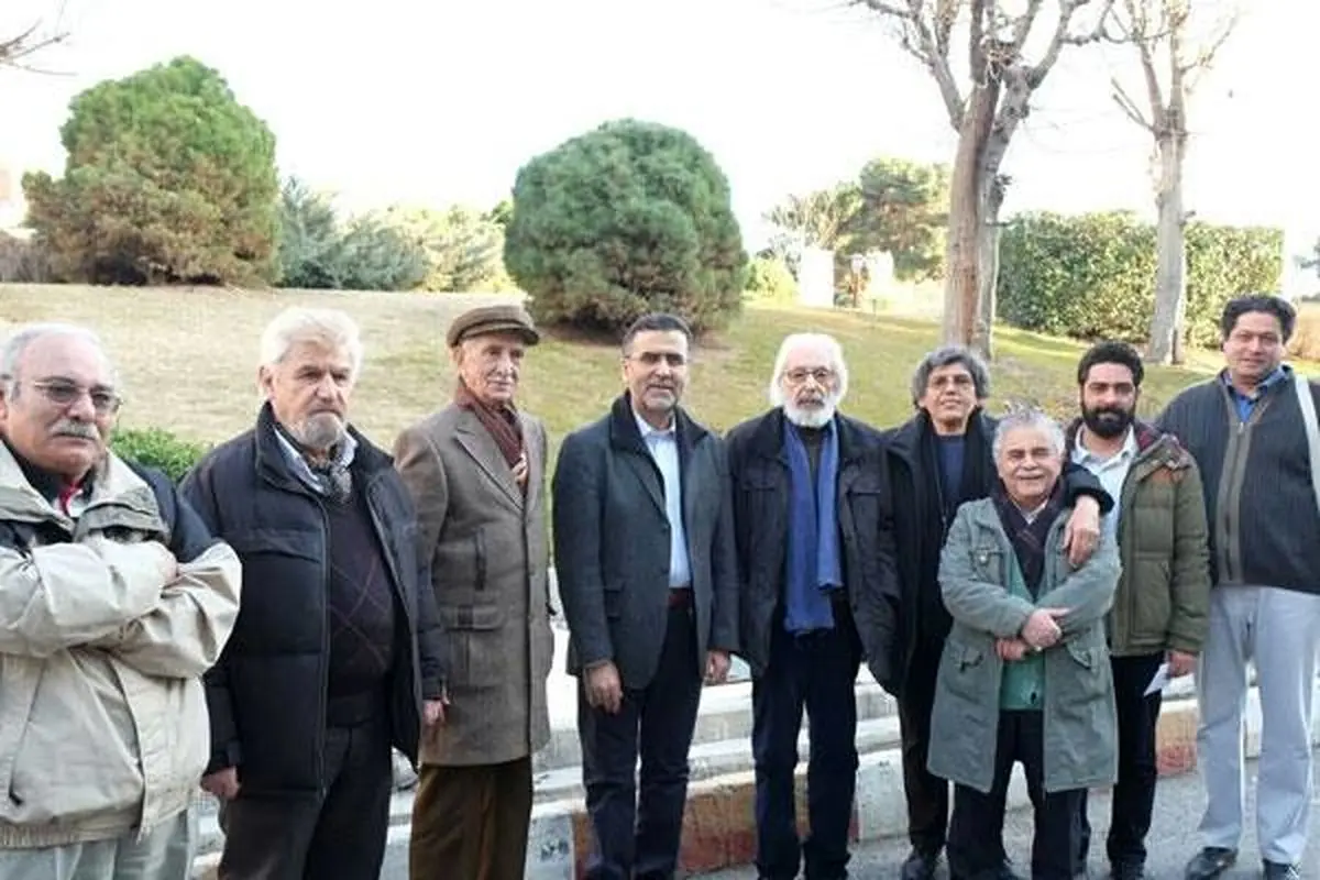 رئیس سازمان سینمایی به پشت صحنه فیلم "سلام پدربزرگ" رفت