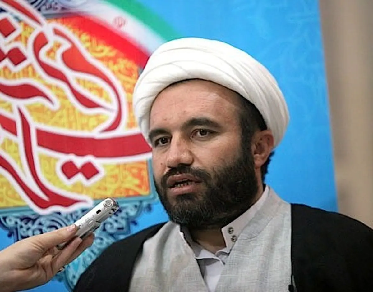 استاندار فارس از مدرسه شبانه‌روزی حفظ قرآن مؤسسه بیت‌الاحزان بازدید کرد