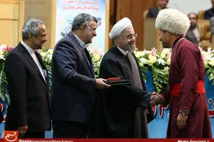 گزارش تصویری:: تجلیل از تولیدکنندگان برتر بخش کشاورزی