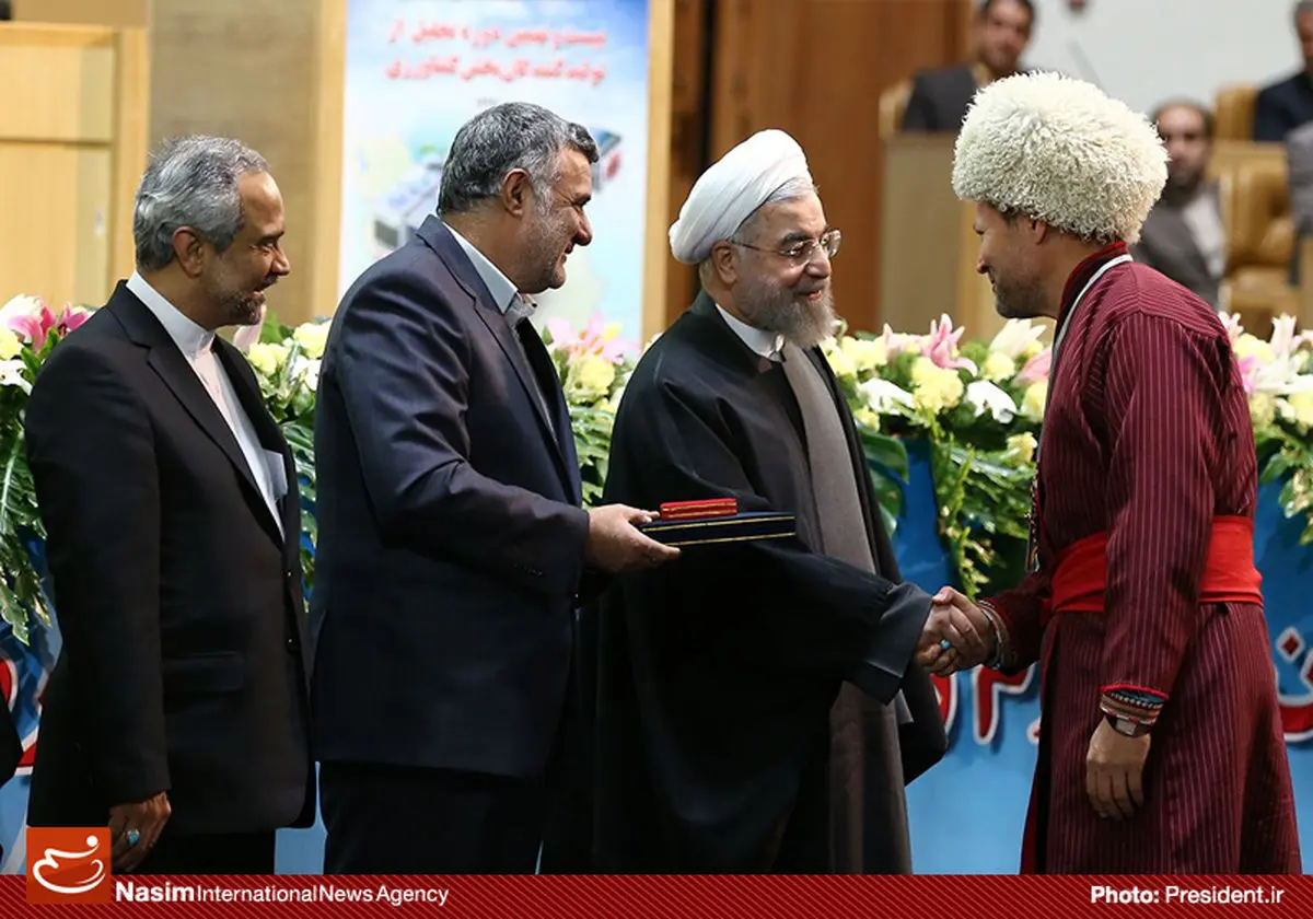 گزارش تصویری:: تجلیل از تولیدکنندگان برتر بخش کشاورزی