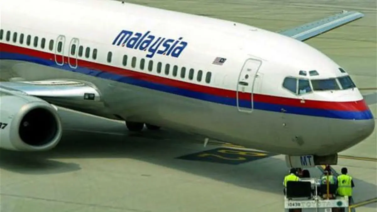 ارتباط یک هواپیمای مسافربری خطوط هوایی "ایر آسیا" مالزی با برج مراقبت قطع شد