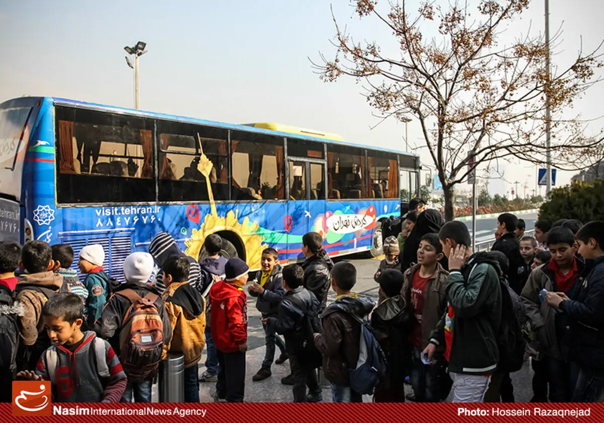 گزارش تصویری:: رونمایی از اولین اتوبوس گردش تهران