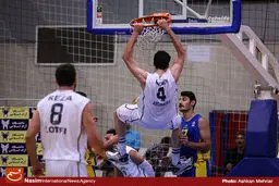 دانشگاه آزاد تهران میزبان خود پالایش نفت آبادان را شکست داد