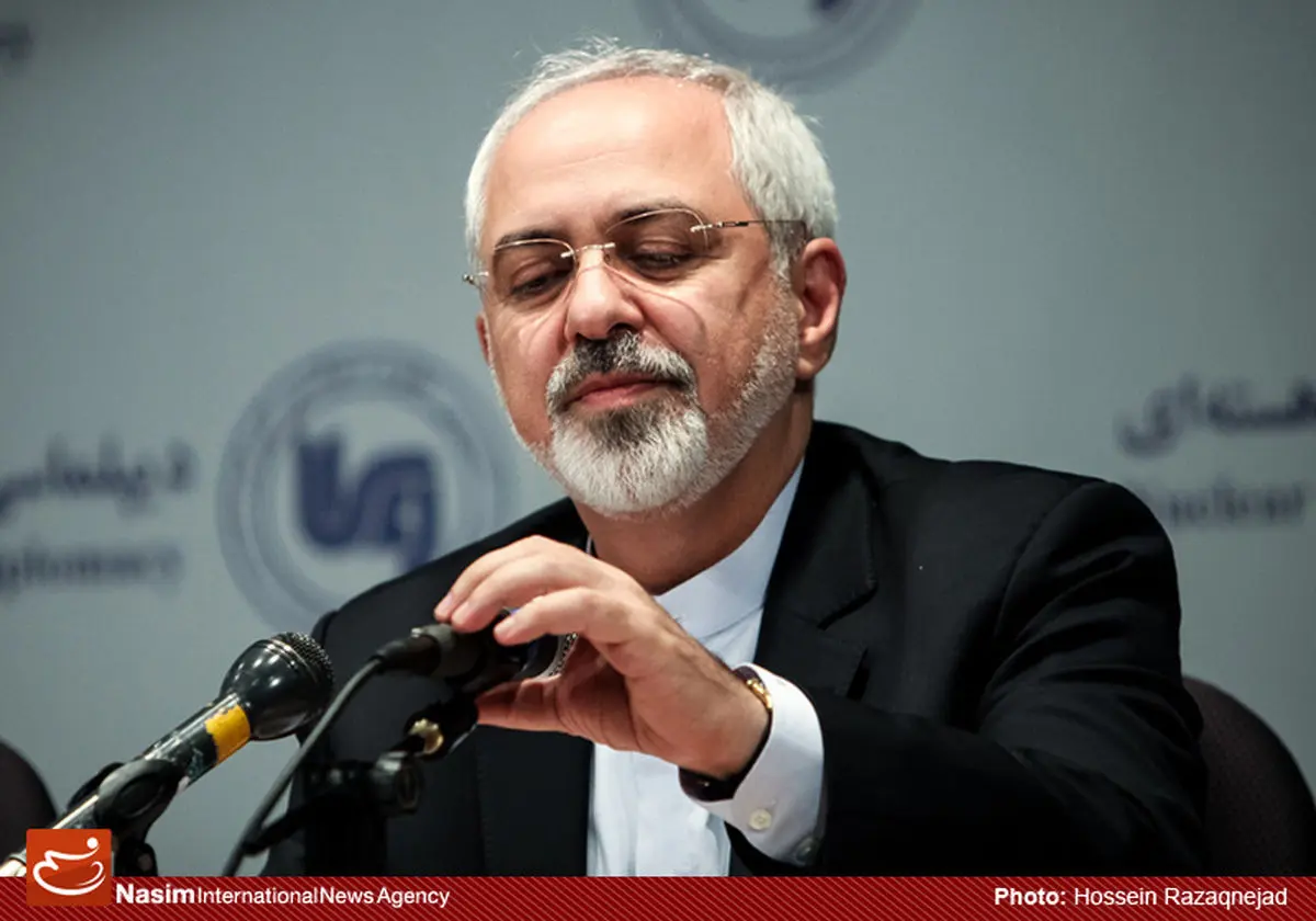 وزیر امور خارجه از صندوق‌های ضریح امامین جوادین در مشهد بازدید کرد