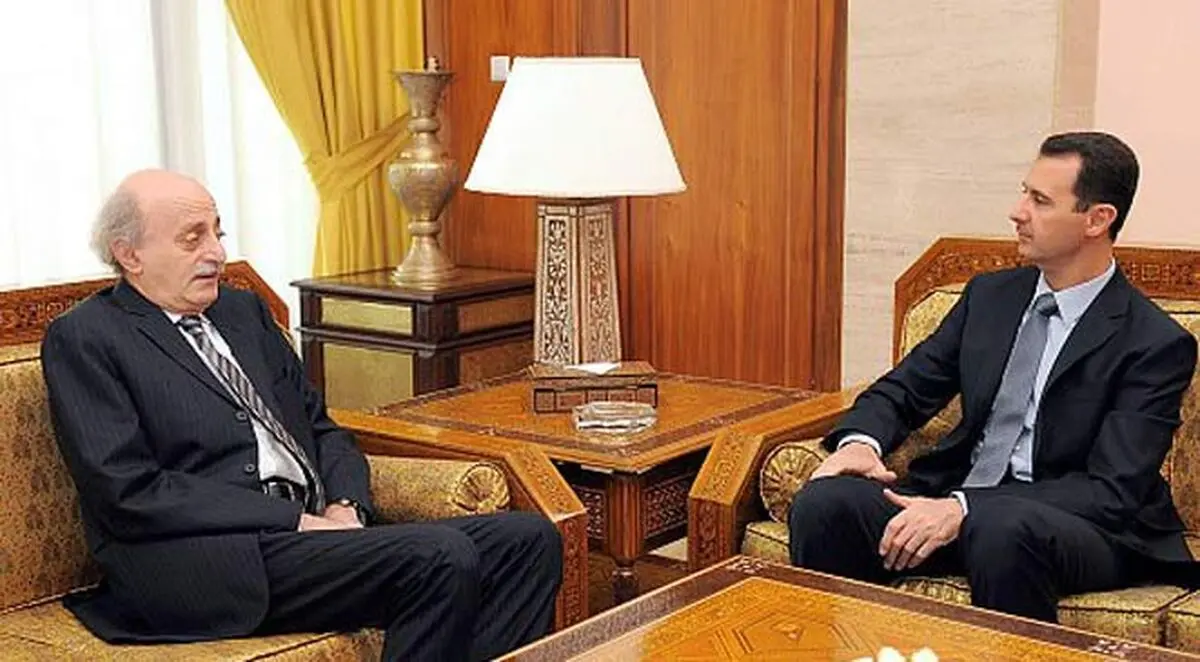 پسر عموی بشار اسد و ولید جنبلاط در مصر با یکدیگر دیدار کردند