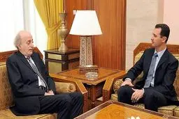 پسر عموی بشار اسد و ولید جنبلاط در مصر با یکدیگر دیدار کردند
