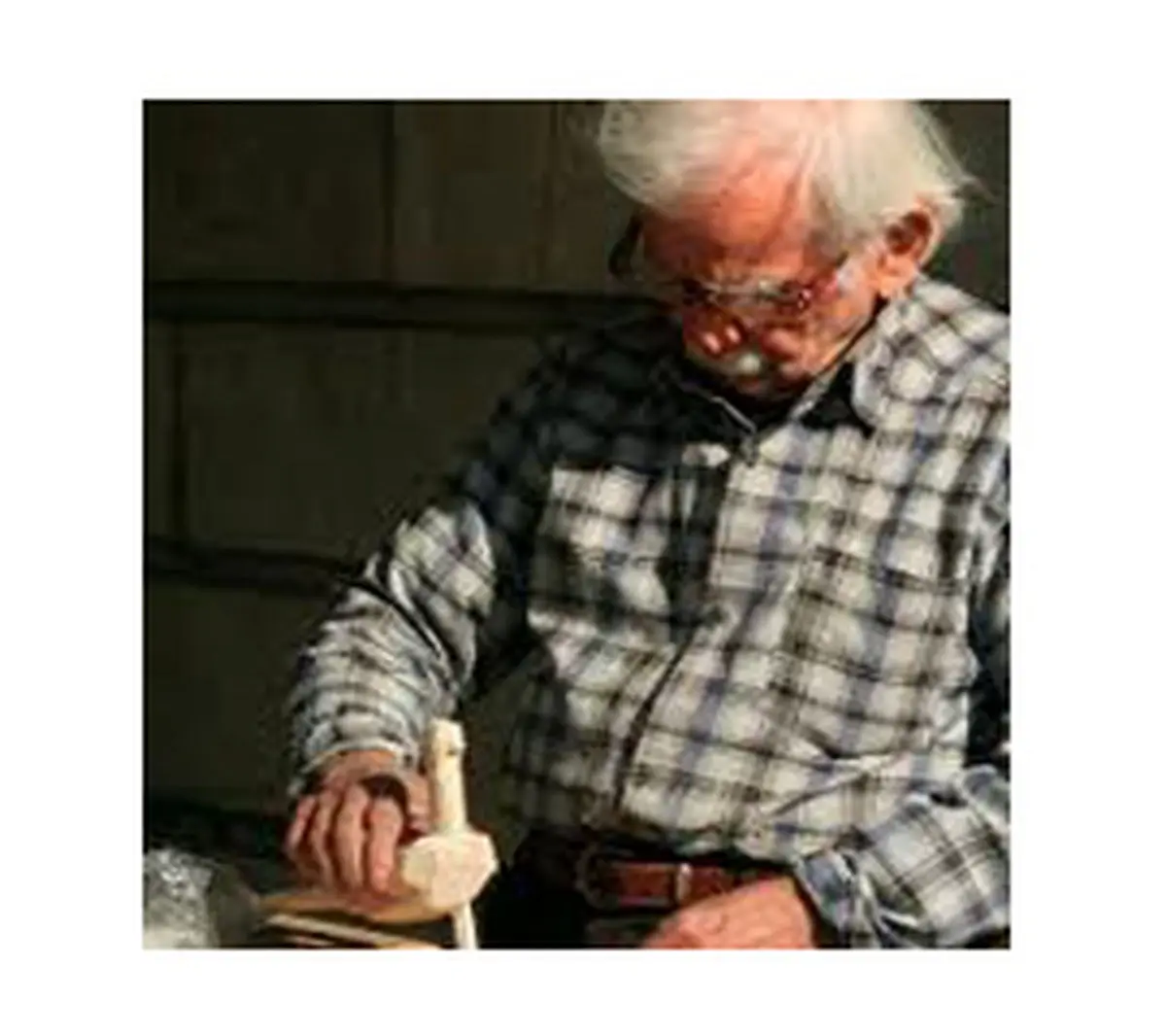 "حسن حاضرمشار" هنرمند خودآموخته نقاش و مجسمه‌ساز درگذشت