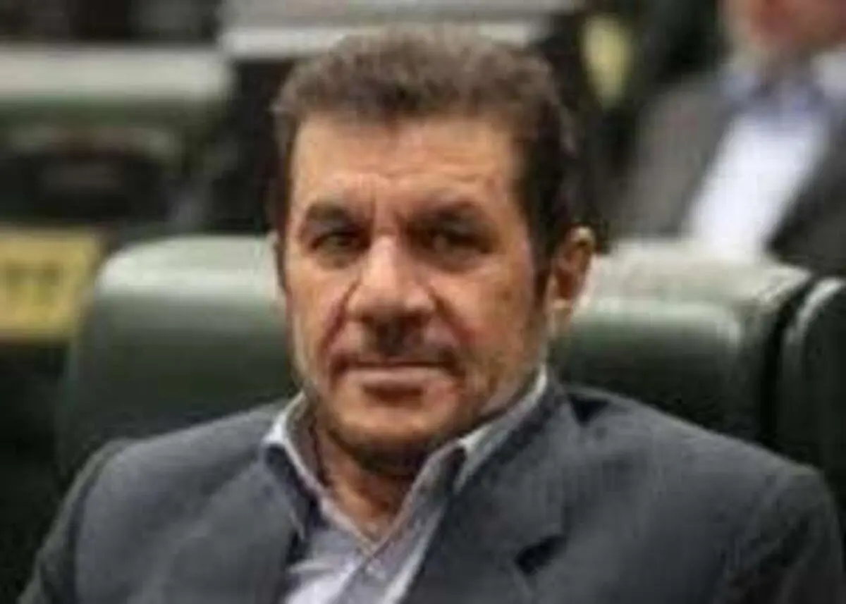 نماینده سپیدان: ایجاد اشتغال و رونق اقتصادی باید اولویت تسهیلات بانک‌ها باشد