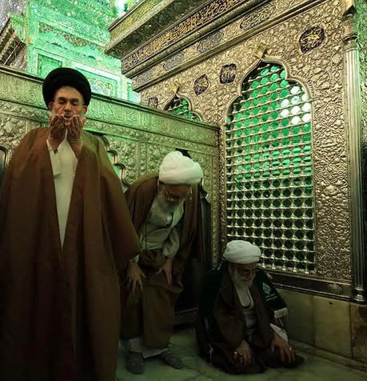 حرم شاهچراغ(ع) همزمان با میلاد پیامبر(ص) با حضور آیت‎الله جنتی غبارروبی شد