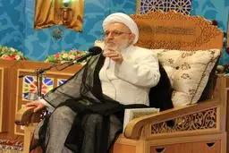 آیین تلبس ۷۰ نفر از طلاب حوزه علمیه شیراز در حرم شاهچراغ(ع) برگزار شد