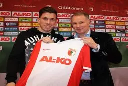 هافبک بایرن مونیخ به صورت قرضی راهی آگزبورگ شد