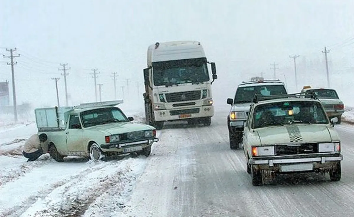 محورهای پنج استان کشور با بارش برف همراه شد