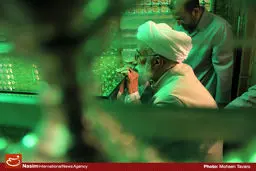 گزارش تصویری:: غبارروبی حرم حضرت احمد بن موسی(ع) با حضور آیت‌الله جنتی