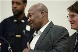 سیاه‌پوست آمریکایی پس از ۲۱ سال حبس، بی‌گناه شناخته شد