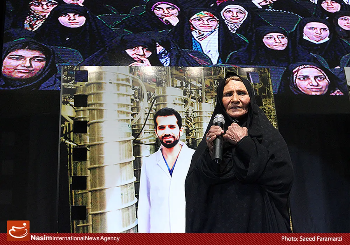 یادگار دفاع مقدس برای میهمانان عمار نان پخت؛ فروش دستکش‌های "ننه عصمت" برای جشنواره