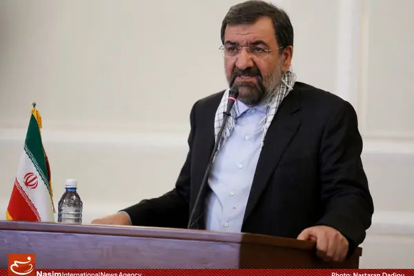 محسن رضایی: راه نجات کشور از مشکلات بازگشت به سیره شهدا است