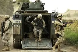 فرمانده ارتش آمریکا در اروپا: تجهیزات و سه هزار نظامی دیگر در اروپا مستقر می‌کنیم