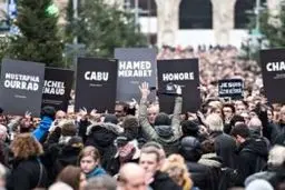 راهپیمایی پاریس به پایان رسید