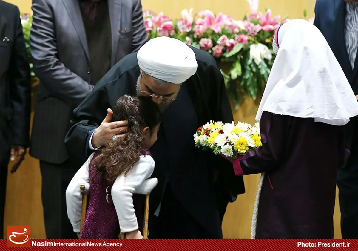 گزارش تصویری:: جشن آغاز بیمه سلامت همگانی با حضور رئیس‌جمهور