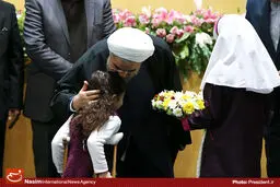 گزارش تصویری:: جشن آغاز بیمه سلامت همگانی با حضور رئیس‌جمهور