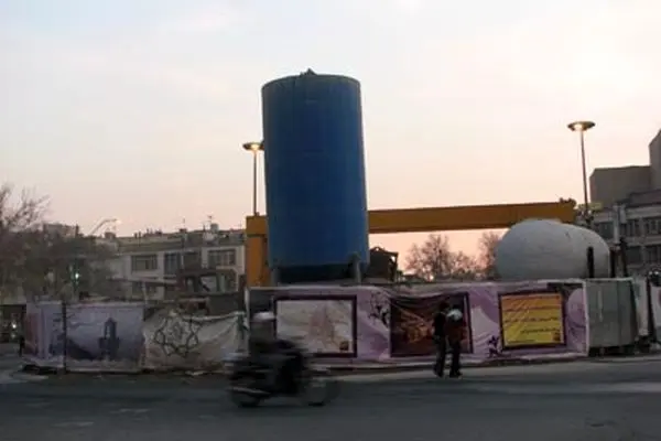 عملیات بهسازی و ساماندهی میدان منیریه  در خیابان ولی عصر(عج) آغاز شد