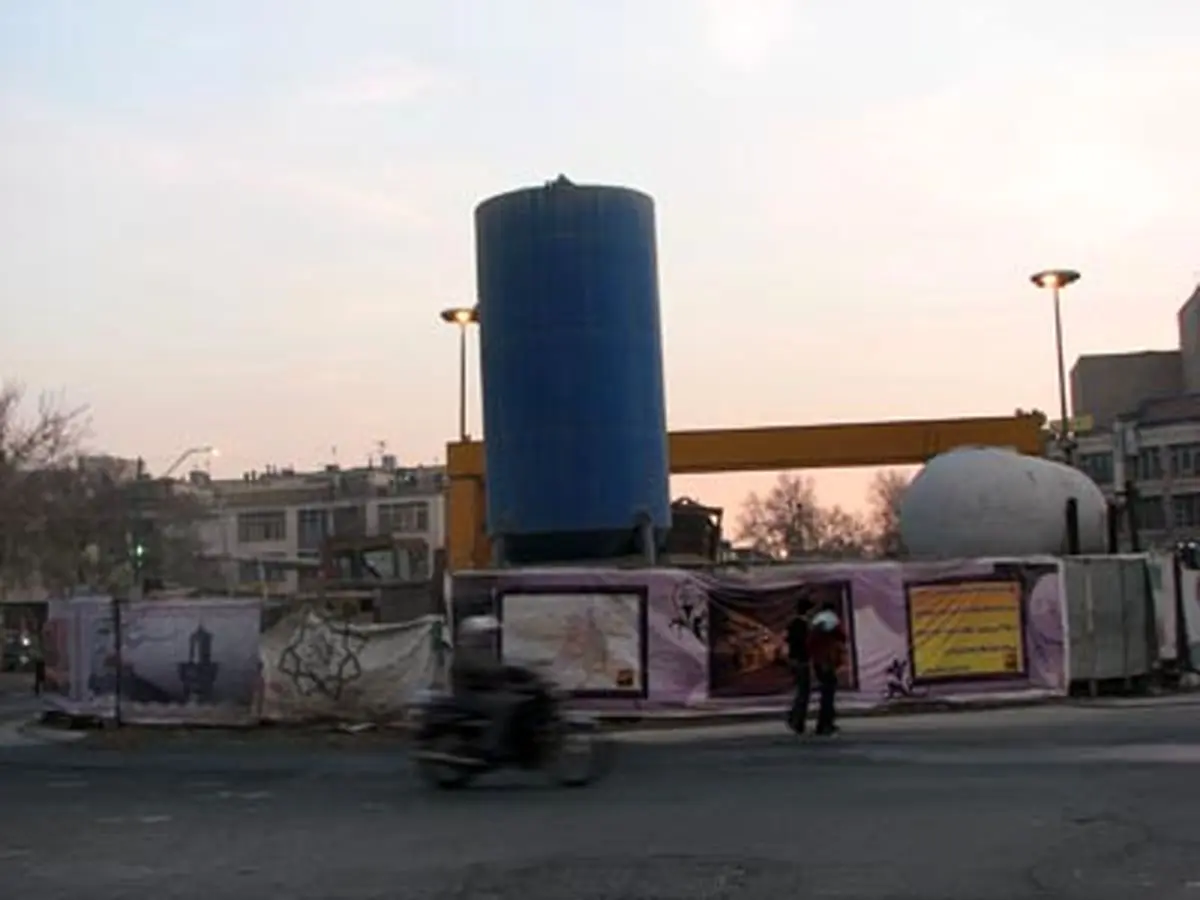 عملیات بهسازی و ساماندهی میدان منیریه  در خیابان ولی عصر(عج) آغاز شد