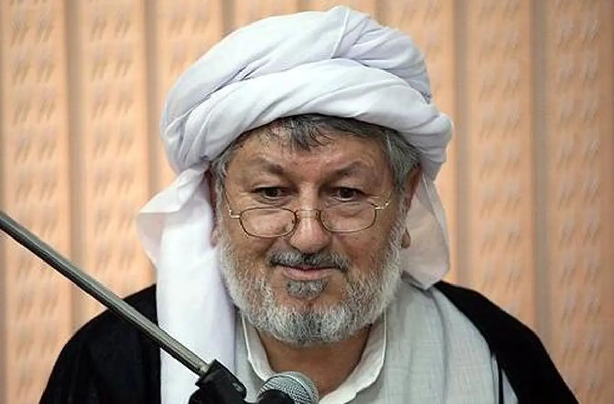 امام جمعه اهل سنت پاوه: اهل سنت استان پایبند نظام و پیرو رهبری هستند