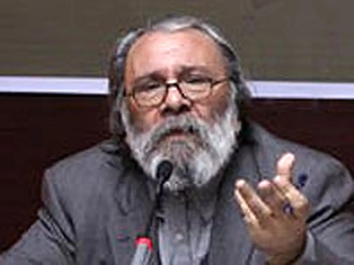 شعر علی معلم دامغانی در وصف رهبر معظم انقلاب منتشر شد