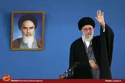 رهبر انقلاب: مسئولان و دولت نباید به دست بیگانه چشم بدوزند