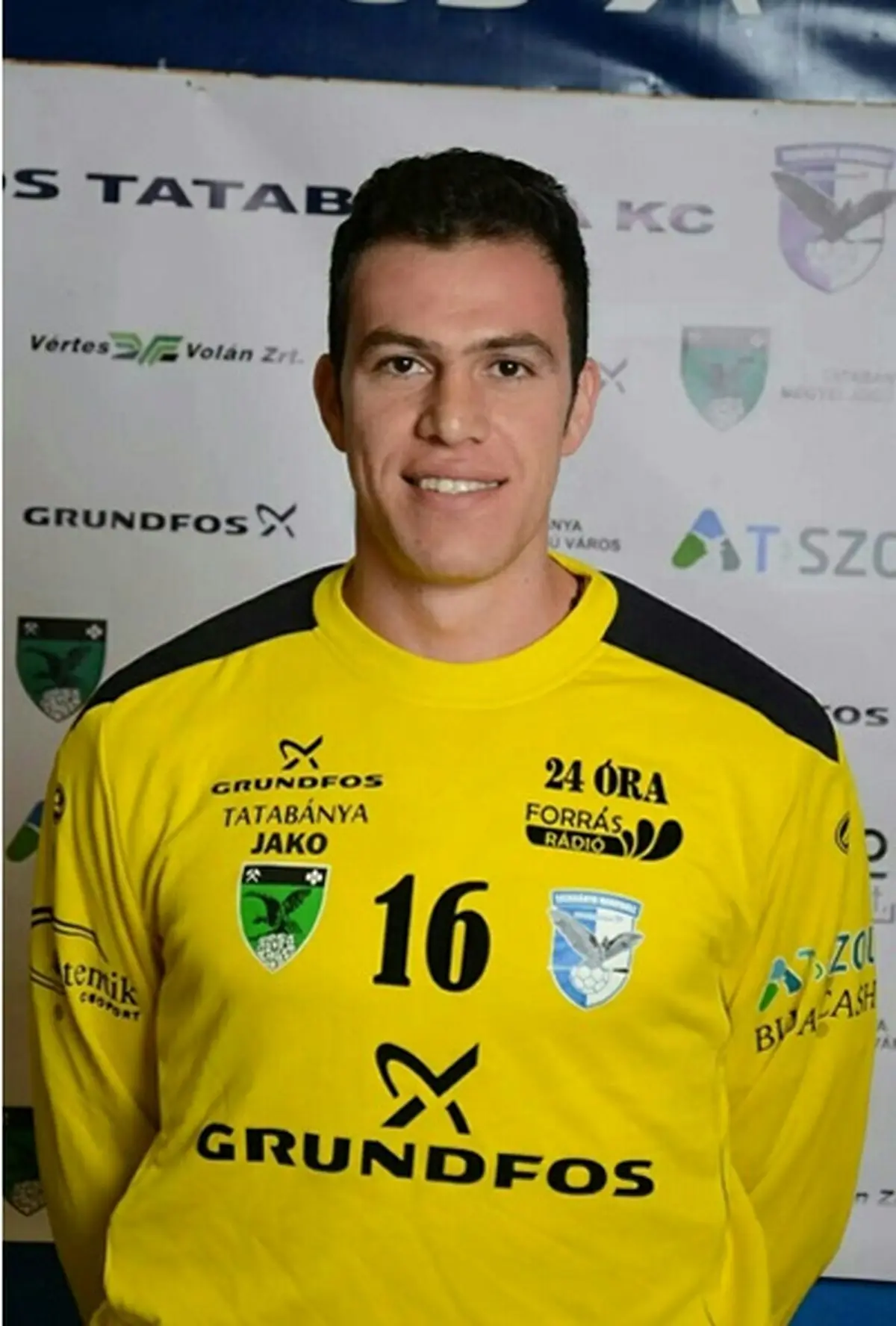 دروازه‌بان لژیونر تیم ملی هندبال به دیدار امشب با ایتالیا می‌رسد