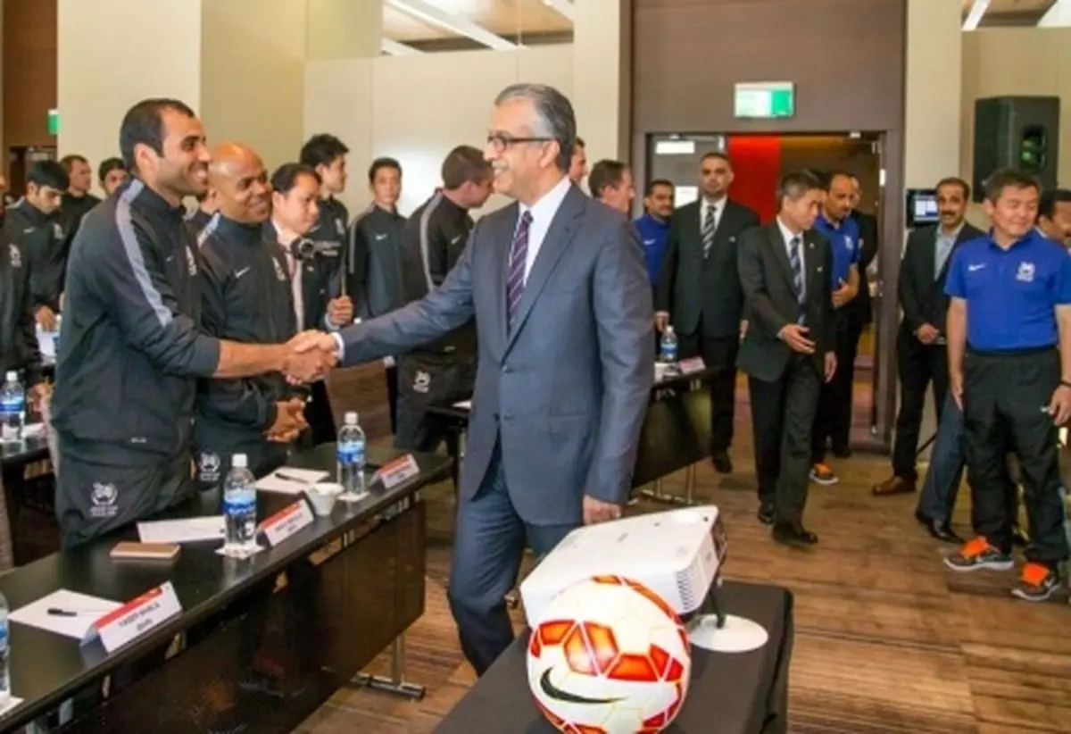 رئیس کنفدراسیون فوتبال آسیا از عملکرد داوران حمایت کرد