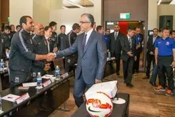 رئیس کنفدراسیون فوتبال آسیا از عملکرد داوران حمایت کرد
