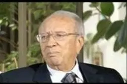 اعتراضات خانواده‌های شهدای تونس، السبسی را مجبور به ترک جایگاه سخنرانی کرد